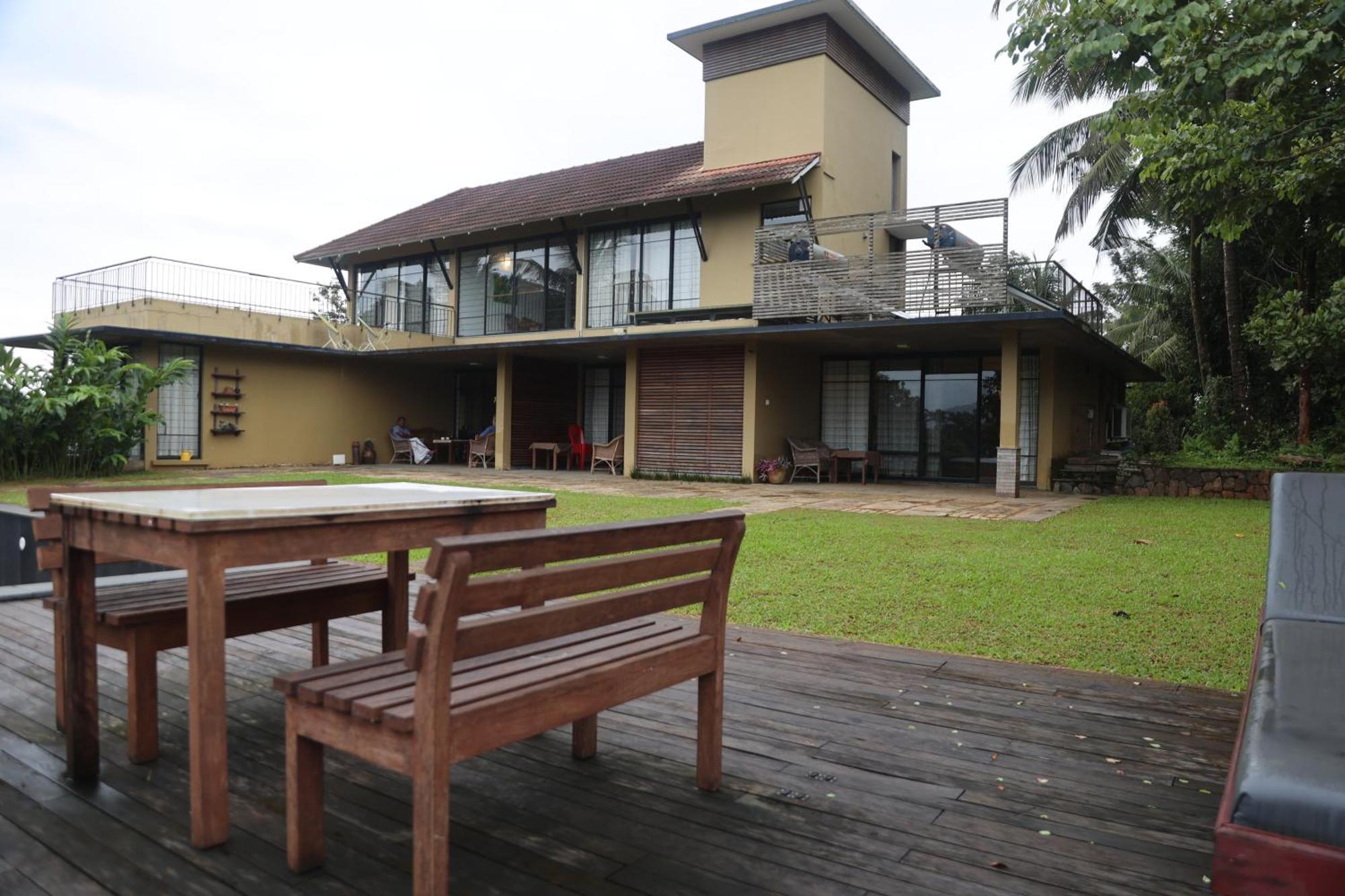Homestay Namaha Meppādi Exteriör bild